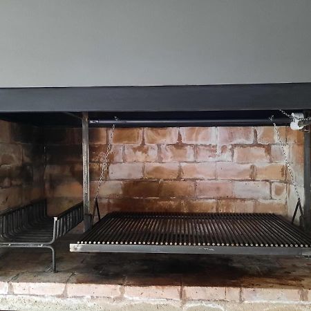 Casa De Invitados Con Parrilla Y Horno A Lena Ushuaia Bagian luar foto